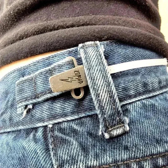 ⚡️ZOOMP⚡️ Vintage Y2k Aesthetics High Rise Raw Hem Denim Jeans - 6 - Picture 6 of 11